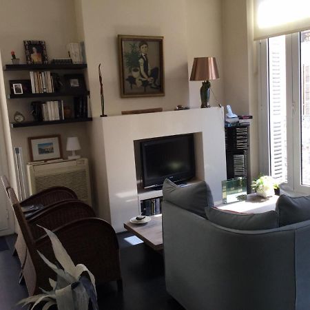 Chambre 1 Personne Avec Terrasse Centre Ville Marseille 3 Nuits Min , Femme Uniquement Marselha Exterior foto
